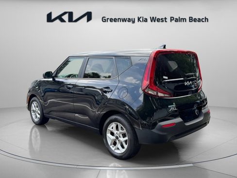 Used 2022 Kia Soul LX w/ Technology Package FWD image 5