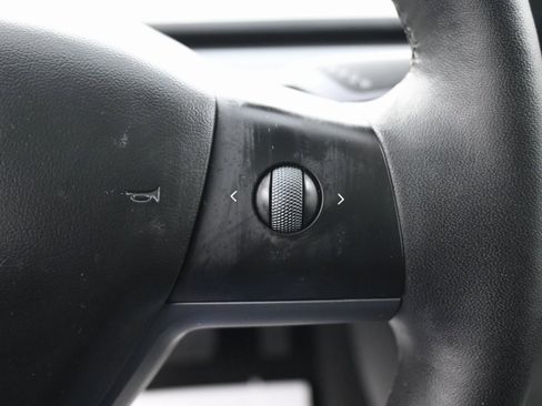 Used 2023 Tesla Model 3 Standard Range image 21