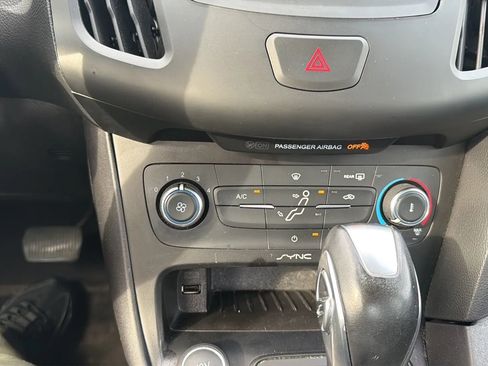 Used 2015 Ford Focus SE FWD image 83