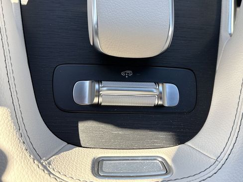 New 2026 Mercedes-Benz GLS 580 4MATIC image 34