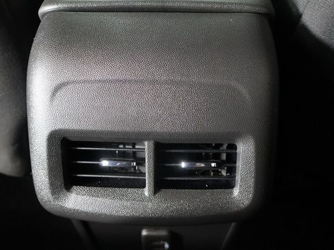 Used 2023 Chevrolet Equinox LT FWD image 45