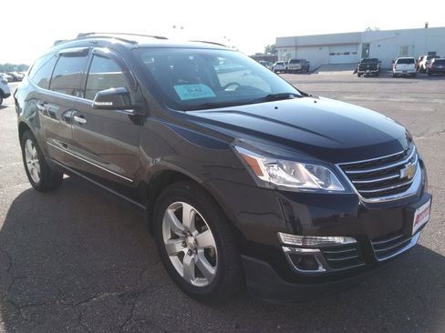 Used 2017 Chevrolet Traverse Premier image 4