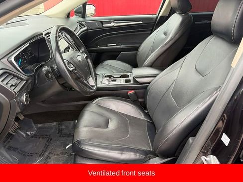 Used 2020 Ford Fusion Titanium image 21