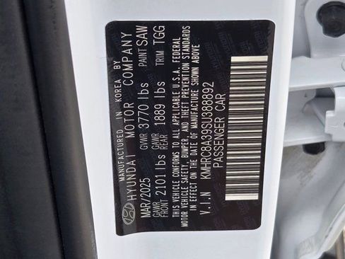 Used 2025 Hyundai Venue SEL FWD image 33