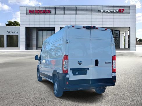 Used 2025 RAM ProMaster 2500 w/ Convenience Group FWD image 4