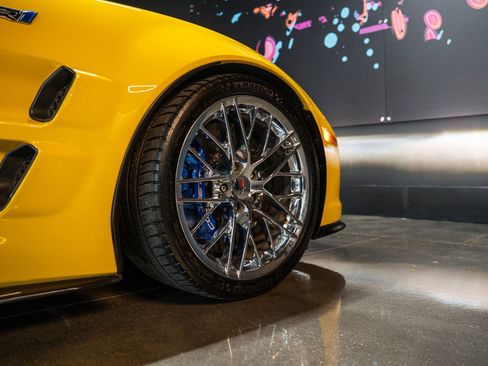 Used 2011 Chevrolet Corvette ZR1 w/ Preferred Equipment Group RWD image 20