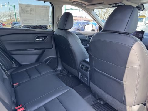 Used 2024 Nissan Rogue SL w/ SL Premium Package image 38