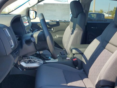 New 2026 Nissan Frontier SV w/ Tow Package image 9