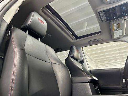 Used 2020 Toyota 4Runner TRD Off-Road Premium w/ Moonroof Package AWD/4WD image 27
