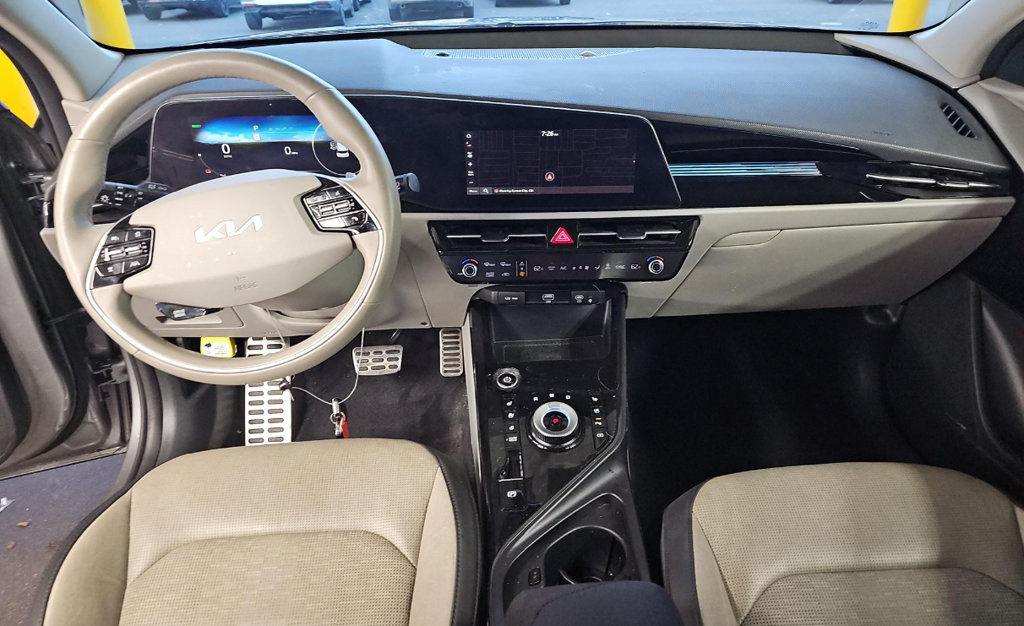Certified 2024 Kia Niro Wave w/ Wave Preserve Package FWD image 13