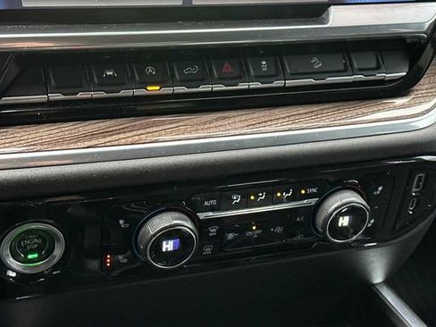 Used 2022 Chevrolet Silverado 1500 RST w/ Z71 Off-Road Package image 18