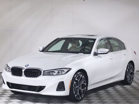 Used 2025 BMW 330i xDrive Sedan w/ Premium Package AWD/4WD image 3
