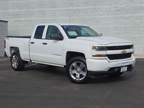 Used 2017 Chevrolet Silverado 1500 Custom w/ Custom Convenience Package image 27