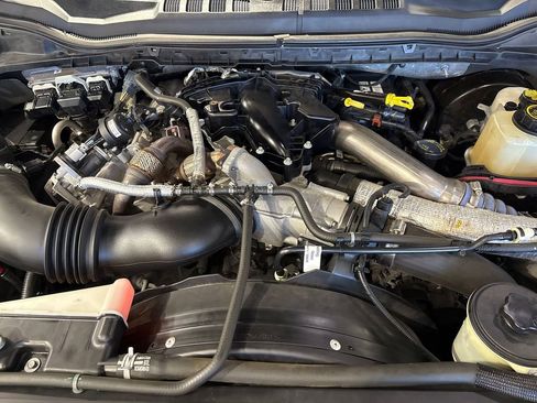 Used 2017 Ford F250 Platinum w/ Platinum Ultimate Package AWD/4WD image 62