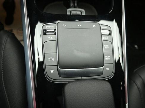 Certified 2022 Mercedes-Benz GLB 250 4MATIC image 17