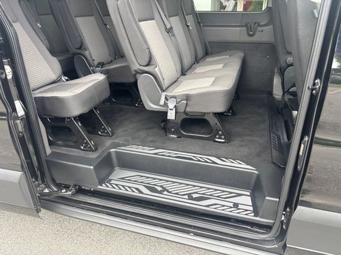 Used 2025 Ford Transit 350 XLT RWD image 31