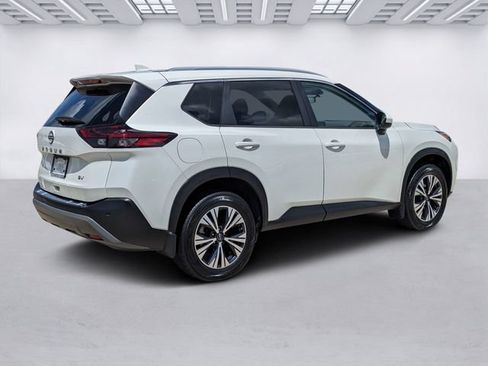 Used 2023 Nissan Rogue SV w/ SV Premium B Package FWD image 5