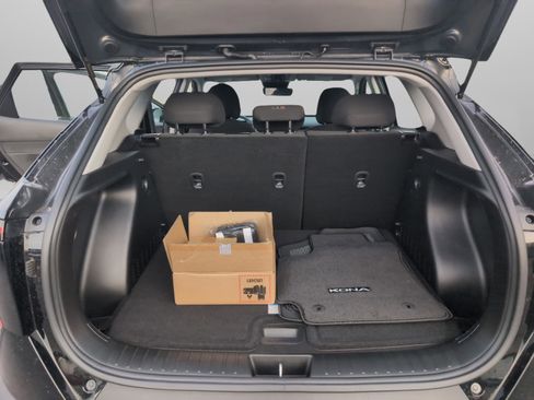 Used 2025 Hyundai Kona SE image 27