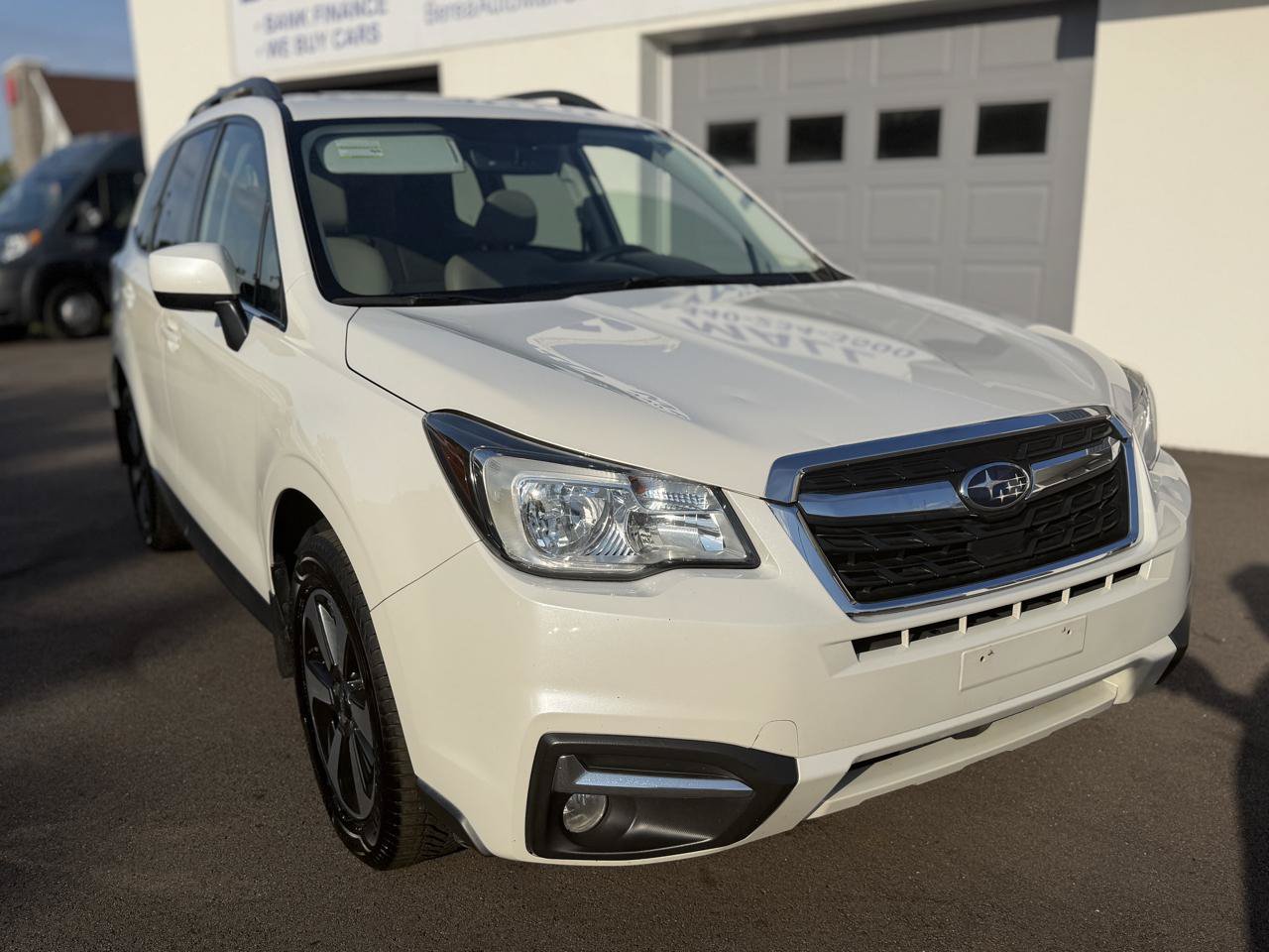 Used 2017 Subaru Forester 2.5i Limited AWD/4WD image 5