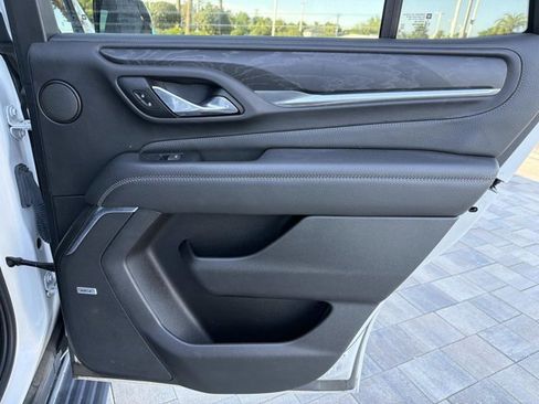 Used 2021 GMC Yukon Denali w/ Denali Ultimate Package AWD/4WD image 23