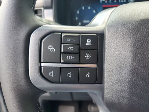 Used 2025 Ford F150 Lariat w/ Equipment Group 501A Mid image 22