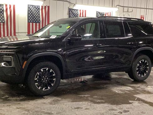 New 2026 Chevrolet Traverse Z71 w/ Driver Confidence Package image 2