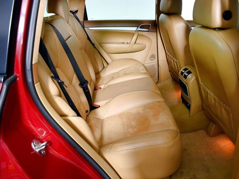 Used 2008 Porsche Cayenne GTS image 47