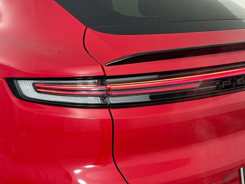 Certified 2025 Porsche Cayenne GTS AWD/4WD image 42