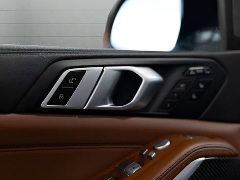 Used 2024 BMW X7 M60i w/ Executive Package AWD/4WD image 34