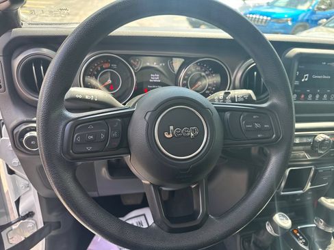 Used 2023 Jeep Wrangler Unlimited Sport AWD/4WD image 19