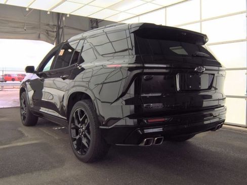 Used 2024 Chevrolet Traverse RS w/ LPO, Floor Liner Package image 8