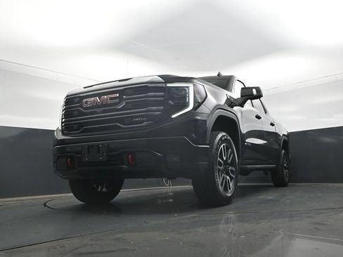Used 2024 GMC Sierra 1500 AT4 w/ Technology Package AWD/4WD image 26