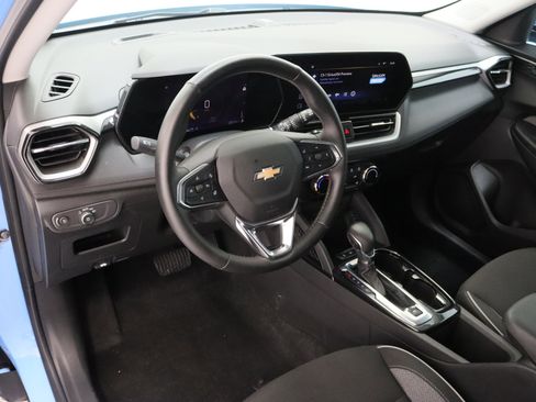 Used 2024 Chevrolet TrailBlazer LT w/ LT Cold Weather Package AWD/4WD image 13