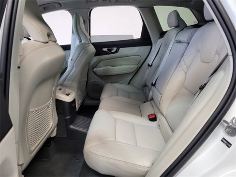 New 2026 Volvo XC60 T8 Ultra w/ Protection Package Premier image 10