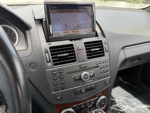 Used 2011 Mercedes-Benz C 300 4MATIC Sedan image 20