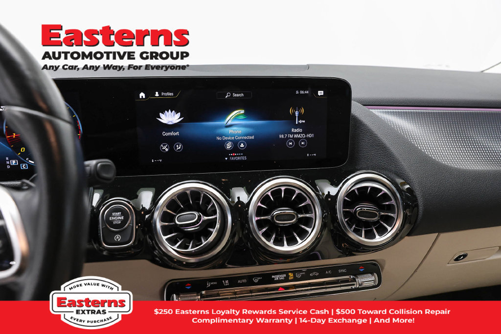 Used 2023 Mercedes-Benz GLA 250 w/ Premium Package image 13