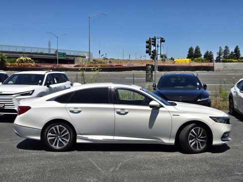 Used 2019 Honda Accord EX image 3
