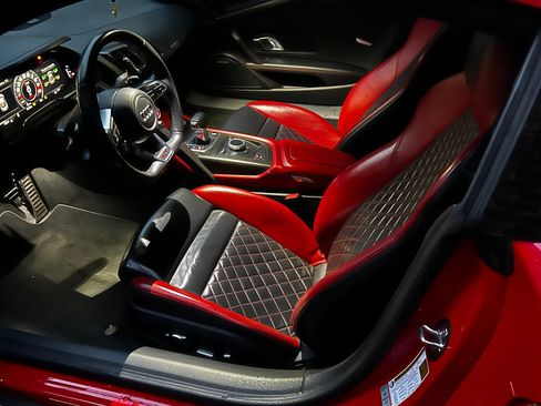 Used 2017 Audi R8 V10 plus AWD/4WD image 2