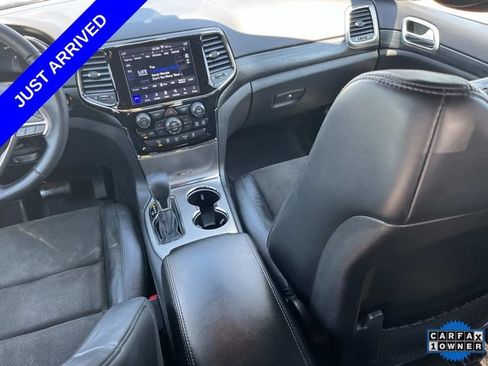 Used 2019 Jeep Grand Cherokee Laredo w/ Laredo X Package RWD image 15