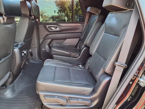 Used 2021 GMC Yukon SLT w/ Rear Media and Nav Package image 20