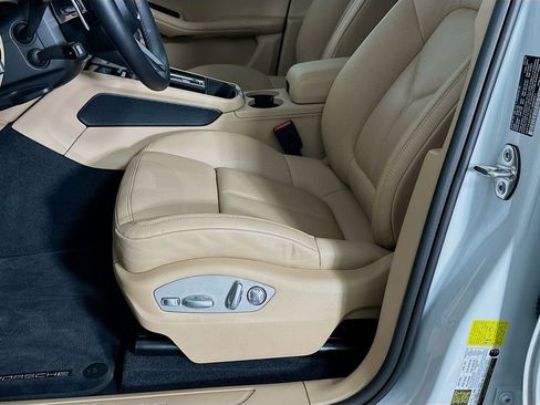 Used 2026 Porsche Macan image 22
