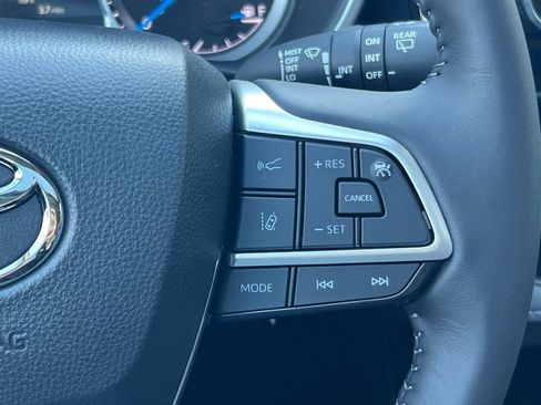 New 2026 Toyota Highlander XLE AWD/4WD image 26