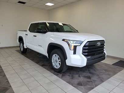 New 2026 Toyota Tundra SR5 w/ SR5 Convenience Package