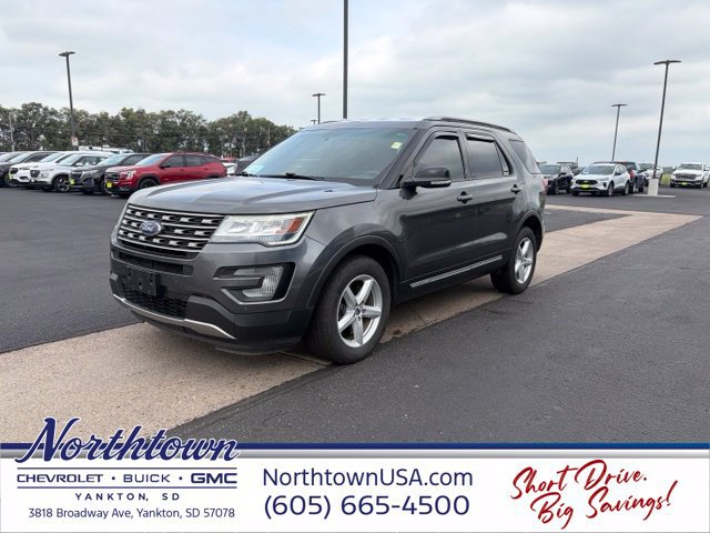 Used 2017 Ford Explorer XLT w/ Equipment Group 202A AWD/4WD 360° Tour