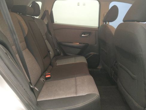 Used 2022 Nissan Rogue SV image 19