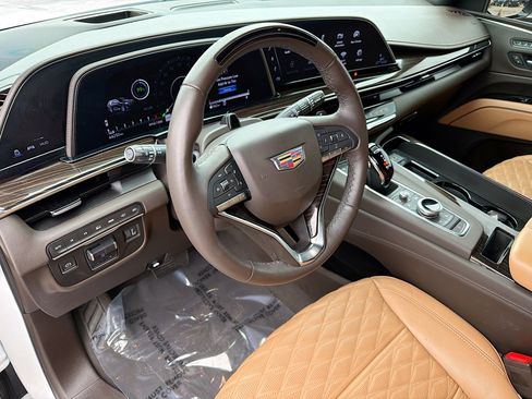 Used 2023 Cadillac Escalade ESV Premium Luxury w/ Performance Package image 28