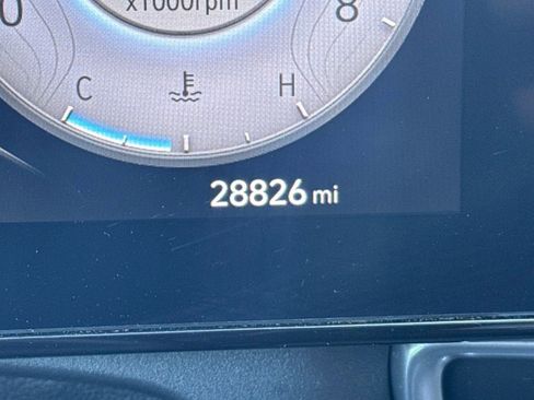 Used 2025 Hyundai Elantra SEL image 13