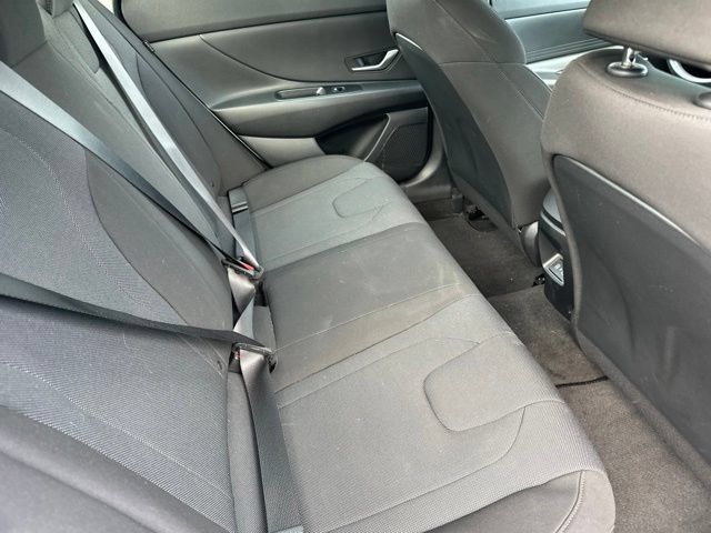 Used 2024 Hyundai Elantra SE FWD image 22