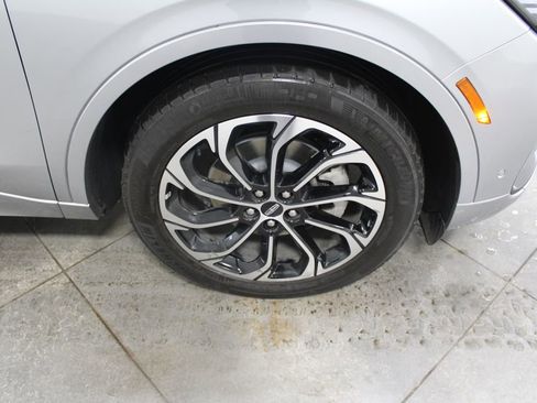 Used 2024 Lincoln Nautilus Reserve image 59