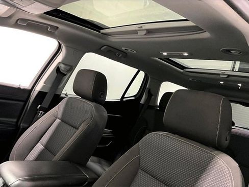 Used 2023 GMC Acadia SLE w/ LPO, Black Accent Package image 39